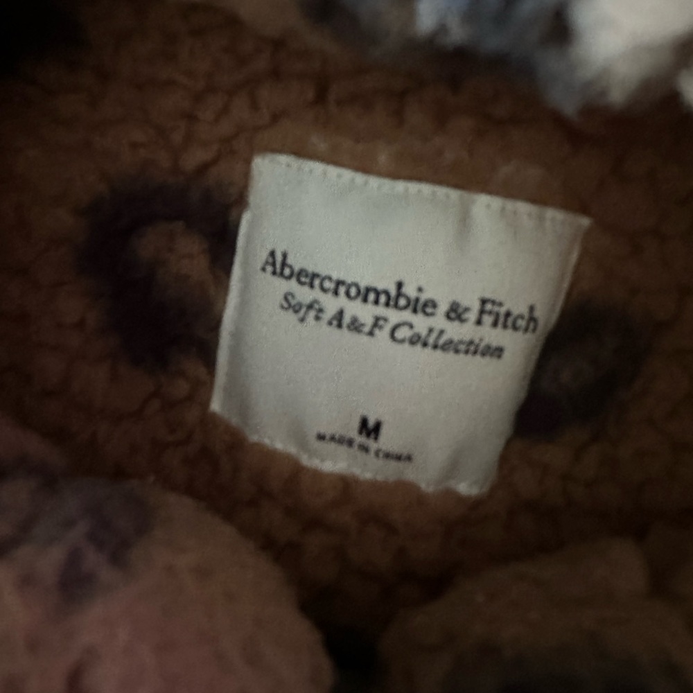 Abercrombie & Fitch Women’s M Soft A&F Leopard Print Sherpa Pullover | SKU 0074 - Picture 5 of 7